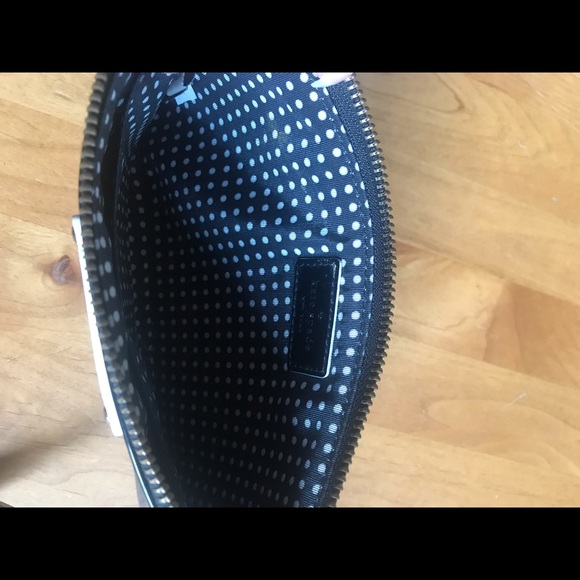 Kate Spade wristlet - Picture 4 of 4